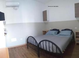 Appartamento trilocale la villetta, cheap hotel in Parabiago