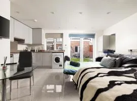 Beautiful Garden Studio NW4