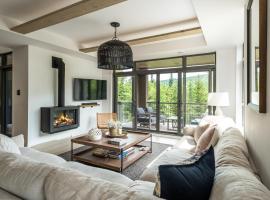 La totale : luxury 3 BR at the mountain, hotel de luxo em Mont-Tremblant