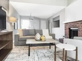 Landing - Modern Apartment with Amazing Amenities (ID7412X03)