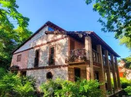 Miko Loko Hospedaria