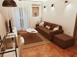 Think Home, exploring the center of Thessaloniki, hotel near White Tower, Thessaloniki