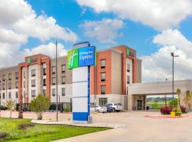 Holiday Inn Express Hillsboro I-35, an IHG Hotel, khách sạn ở Hillsboro