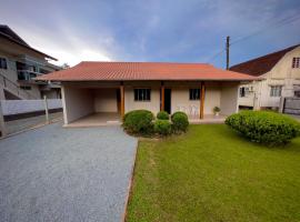 Casa Jardinada, guest house in Pomerode