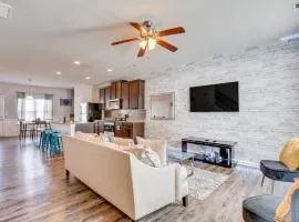 Union City Townhome 17 Mi to Downtown Atlanta!