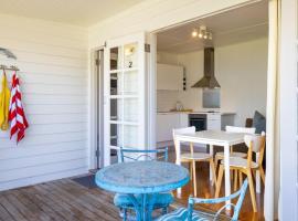 Sorrento Beach Cottages No. 2 - in the heart of Sorrento, vacation home in Sorrento