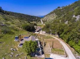 Secluded holiday house Postira, Brac - 22199