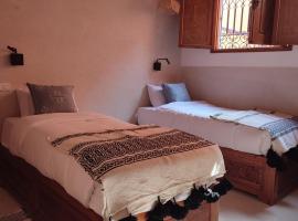 Private Room in Apartment TOV, bed and breakfast a Taghazout