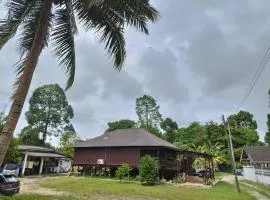 Rumah Kayu Aboh