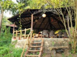 Brahmaputra Jungle Resort Guwahati, hotel v destinaci Sonāpur