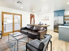 Near Downtown Stylish 2BR With Amazing Patio - #2