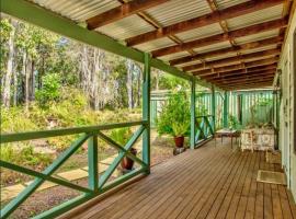 Begonia Cottage: Dwellingup şehrinde bir otel