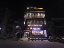 Hotel Nova Inn by StayApart, 3-stjärnigt hotell i Bulandshahr