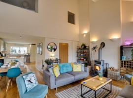 Eider Cottage Lakeside Escape with Spa Access, wellness hotel v destinaci Cirencester