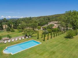 magnificient property with heated swimming-pool in the luberon - 14 persons, hotel com piscina em Les Taillades