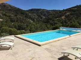pretty gite with heated pool in cavaillon, beautiful view on the luberon mountains, 4 people.