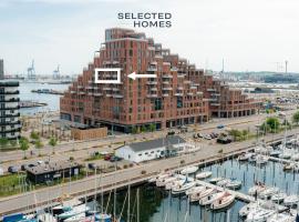 Seaside apartment with magical balcony view, hotel in Aarhus