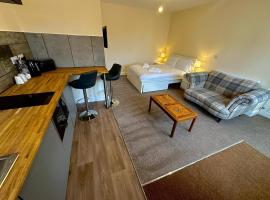 Tractor and Lawnmower Apartments, povoljni hotel u gradu Boston