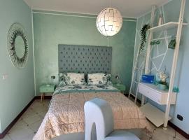 Maryhouse - ingresso indipendente, hotel v destinaci Venegono Superiore
