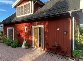 Röda huset, hotel v destinaci Hallstahammar