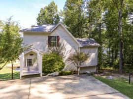 Centre में, होटल House #10 Paradise Found (pet friendly) private pier