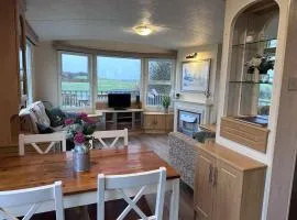 Captivating 2-Bed static caravan in Holyhead