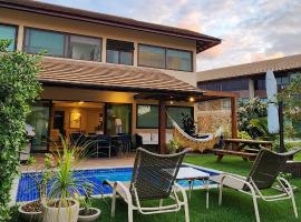 Casa Luxo com piscina privativa próximo a Igrejinha - Com colaboradora e enxoval, dovolenkový dom v destinácii Praia dos Carneiros