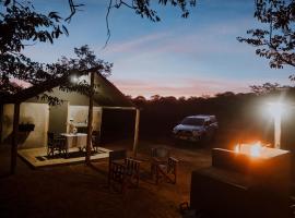 Mountain Peak Game Lodge and Camping, hotel em Outjo