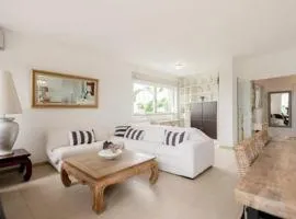 Modern Terrace Home near Luxembourg Airport