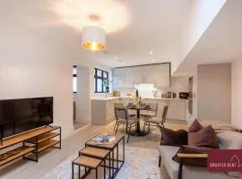 Modern 3 Bedroom Apartment - Wokingham