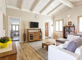 ClickSardegna Villa dei Limoni with pool close to the beach, casa vacanze a Fertilia