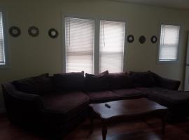 One bedroom with free parking, hotel in Schenectady