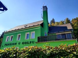 Pension U Golfu Cihelny: Karlovy Vary, Scaffold Place in Horní Slavkov yakınında bir otel