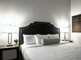 TWO Bold 2BR 2BA Apartments by CozySuites