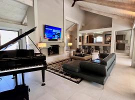VILLA CHA CHA: 3 bed/3 bath, grand piano, amazing views! A Greenday Property! – domek wiejski w mieście Rancho Mirage