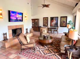 VILLA de la PAZ: 2 bed/2 bath, gourmet kitchen, fairway & mountain views! Managed by Greenday., holiday home in Rancho Mirage