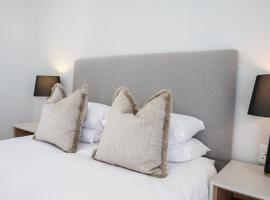 Atlantis Luxury Suites 3/4, nhà nghỉ B&B ở Swakopmund