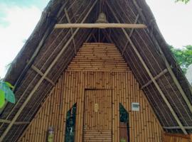 Na Wa Cottages، فندق في بنغلاو