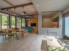 WAT RESORT 焚火とサウナBBQandリゾートヴィラ 高山, villa i Takayama