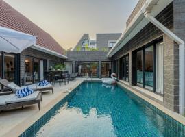 City chic Luxury villa with Private pool available as 3bhk and 6Bhk โรงแรมในกัวเก่า