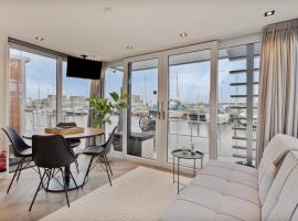 Luxurious waterloft near beach and centre, hotel a Zeewolde