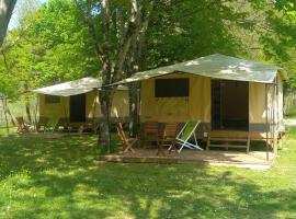 Tentes canadienne - Camping des trois rivières, camping à Bassignac