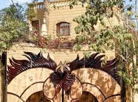 Family House بيت العيلة