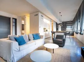 Syntagma square 2 bedrooms 4 pers apartment by MPS