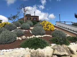 Love Nests by The Bell Tower Lodge, chalet de montaña en Palidoro