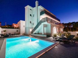 Apartments Lacrima near the sea