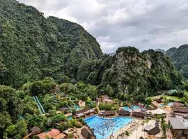 Amazing Views & Eco Friendly Luxury Onsen Suites, Lost World of Tambun