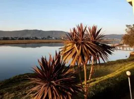 Casa de Pueblo Knysna Views!