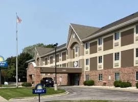 Days Inn & Suites by Wyndham Green Bay WI