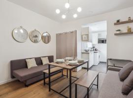 820 Suite Libellule - Superb apartment, hotel v mestu Les Lilas